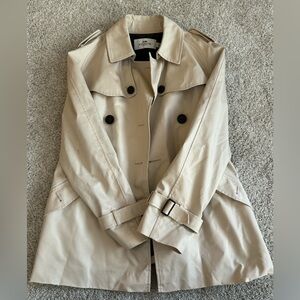 Women’s Coach Short Trench Coat- M
